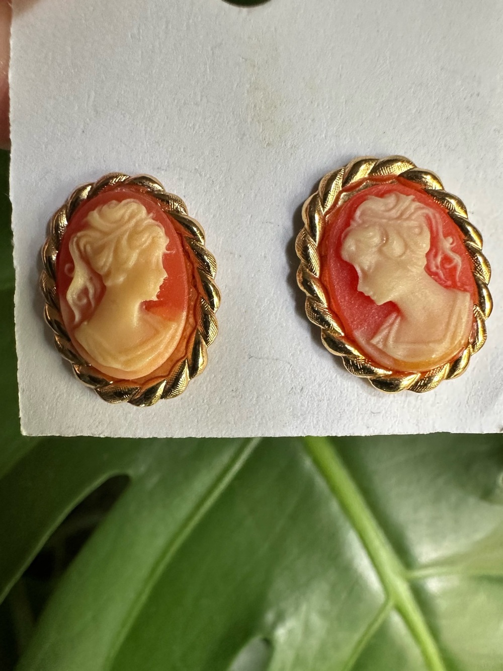 Vintage Pink Cameo Earrings Gold Tone